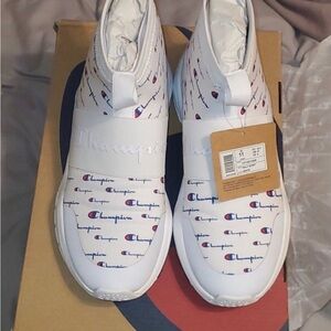Champion White Athletic Shoes with Logo Pattern
